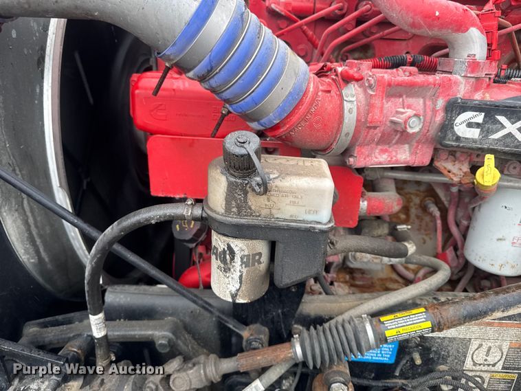 image for item YA2878 2023 Peterbilt 389 semi truck