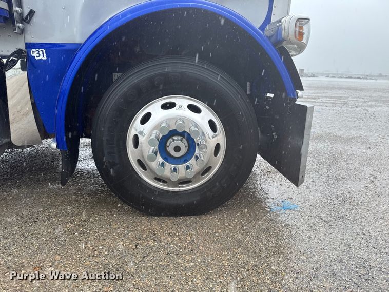 image for item YA2878 2023 Peterbilt 389 semi truck
