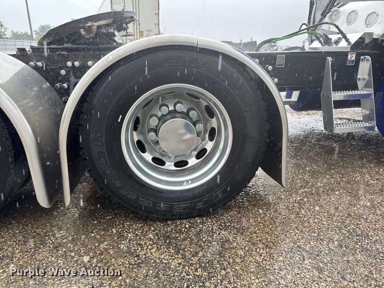 image for item YA2878 2023 Peterbilt 389 semi truck