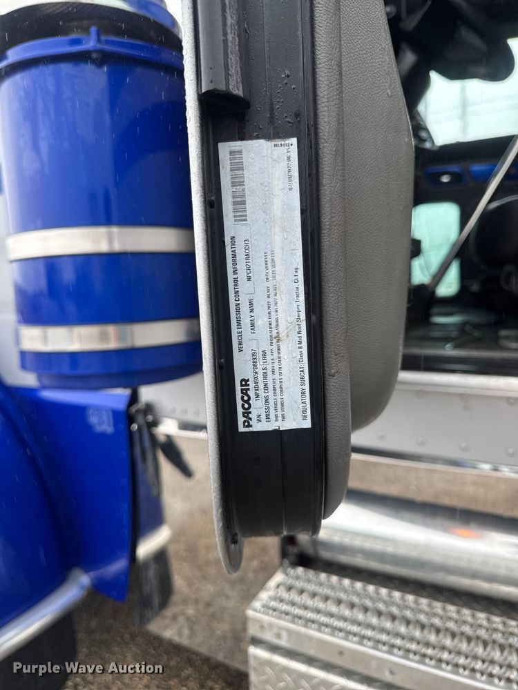 image for item YA2878 2023 Peterbilt 389 semi truck