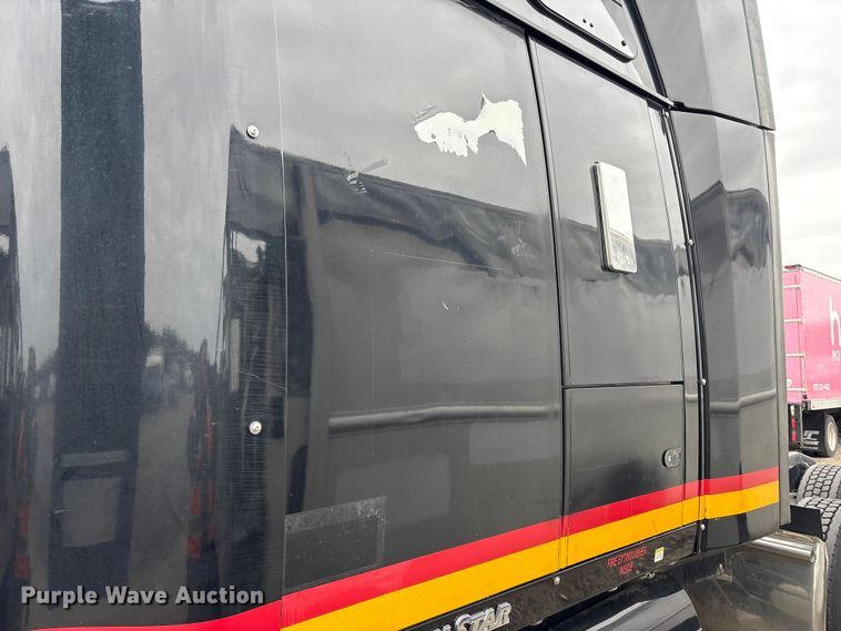 image for item YA2949 2017 Western Star 5700XE semi truck