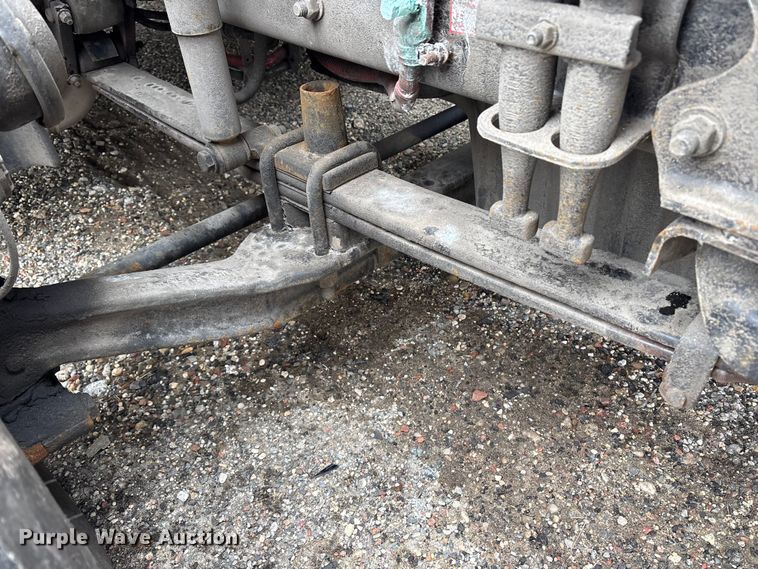 image for item YA2949 2017 Western Star 5700XE semi truck