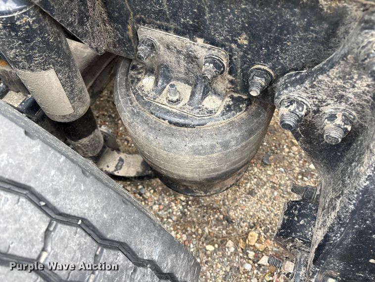 image for item YA2949 2017 Western Star 5700XE semi truck