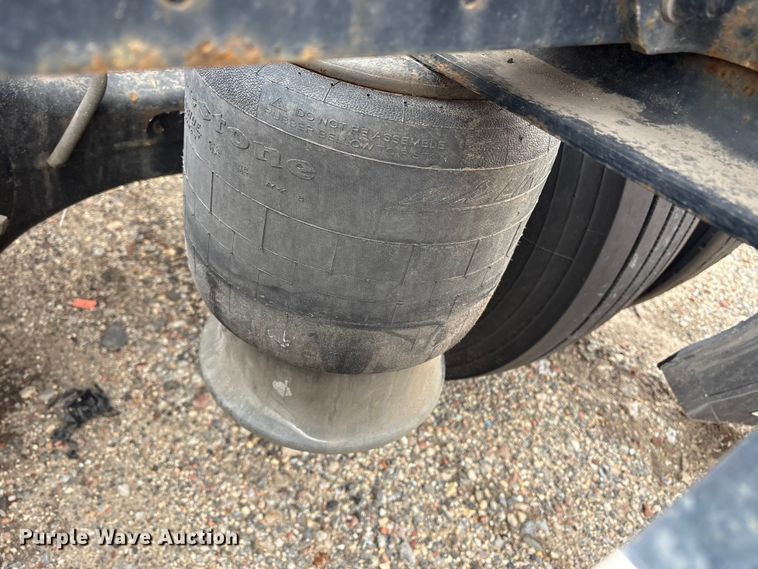 image for item YA2949 2017 Western Star 5700XE semi truck