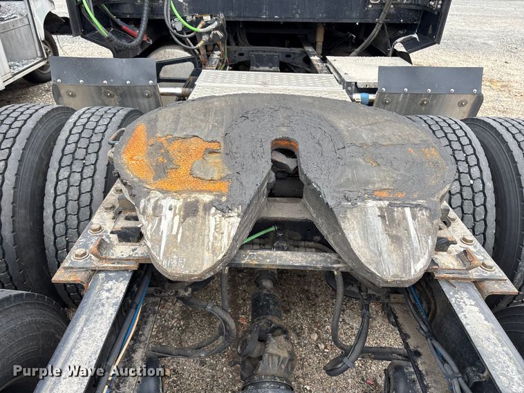 image for item YA2949 2017 Western Star 5700XE semi truck