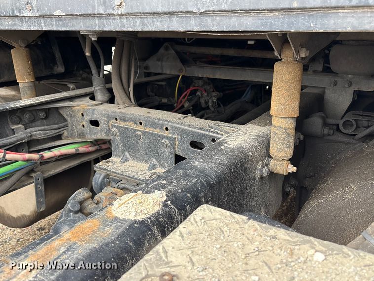 image for item YA2949 2017 Western Star 5700XE semi truck
