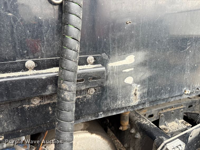 image for item YA2949 2017 Western Star 5700XE semi truck