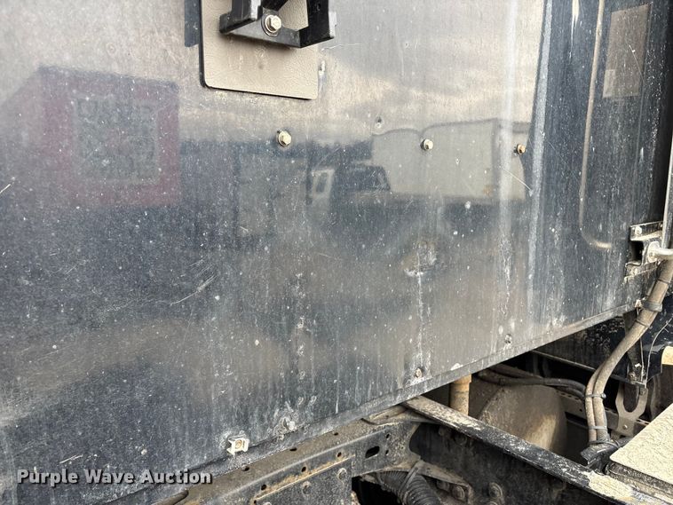 image for item YA2949 2017 Western Star 5700XE semi truck