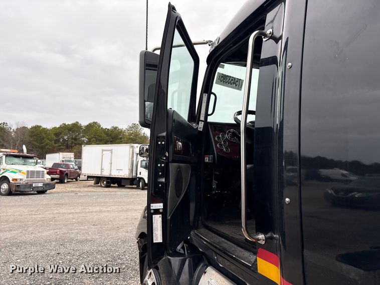 image for item YA2949 2017 Western Star 5700XE semi truck