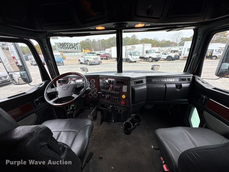 image for item YA2949 2017 Western Star 5700XE semi truck