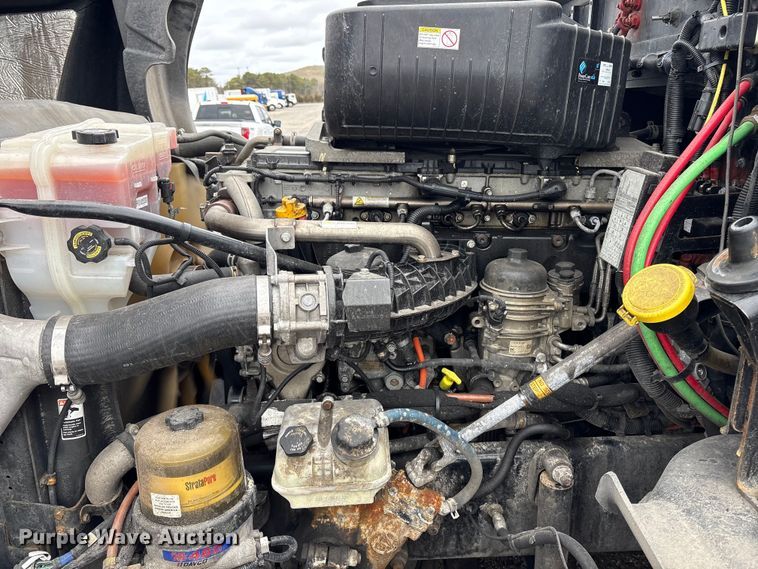 image for item YA2949 2017 Western Star 5700XE semi truck