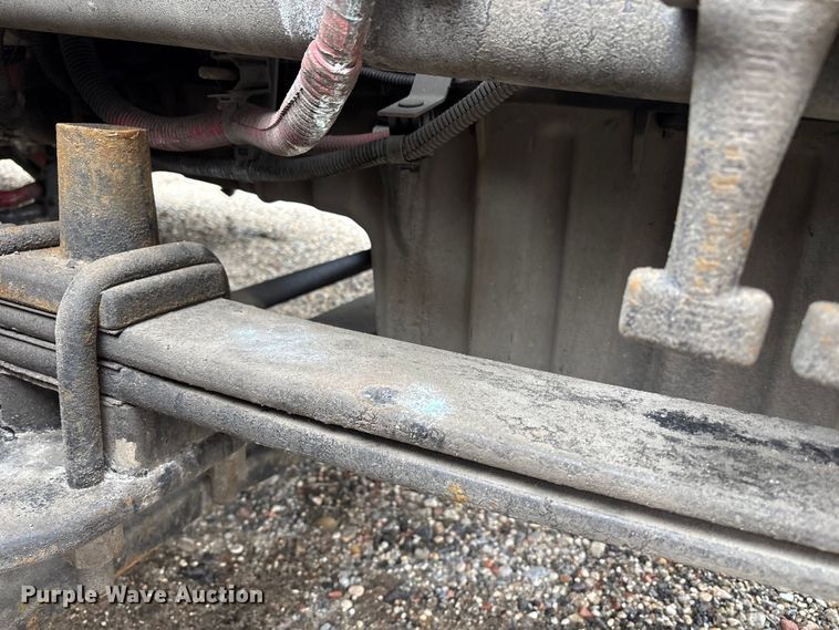 image for item YA2949 2017 Western Star 5700XE semi truck