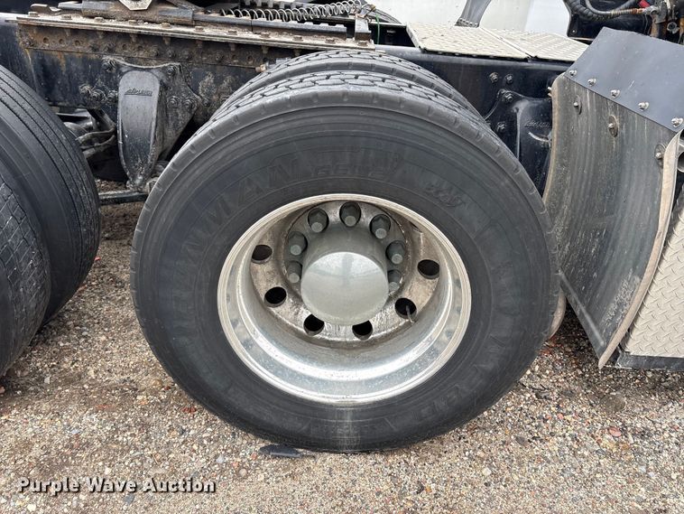 image for item YA2949 2017 Western Star 5700XE semi truck