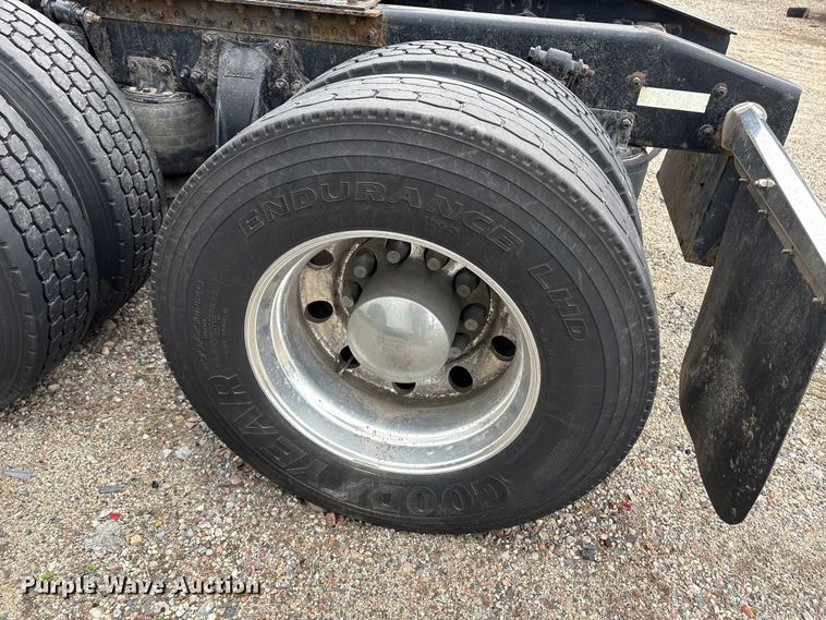 image for item YA2949 2017 Western Star 5700XE semi truck