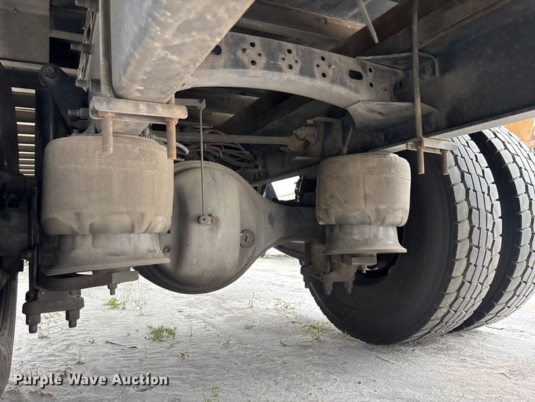 image for item YA2971 2019 Freightliner Business Class M2 box truck
