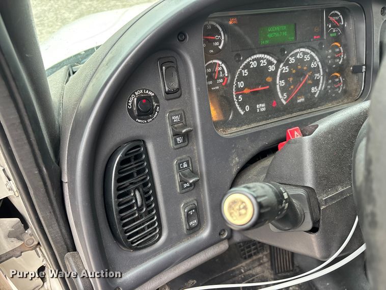 image for item YA2971 2019 Freightliner Business Class M2 box truck