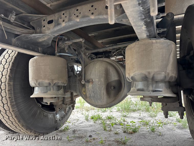 image for item YA2972 2019 Freightliner Business Class M2 box truck