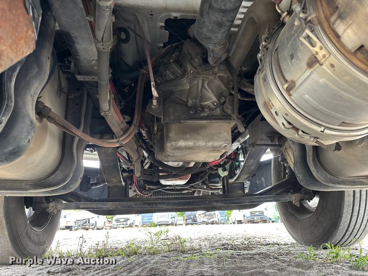 image for item YA2972 2019 Freightliner Business Class M2 box truck