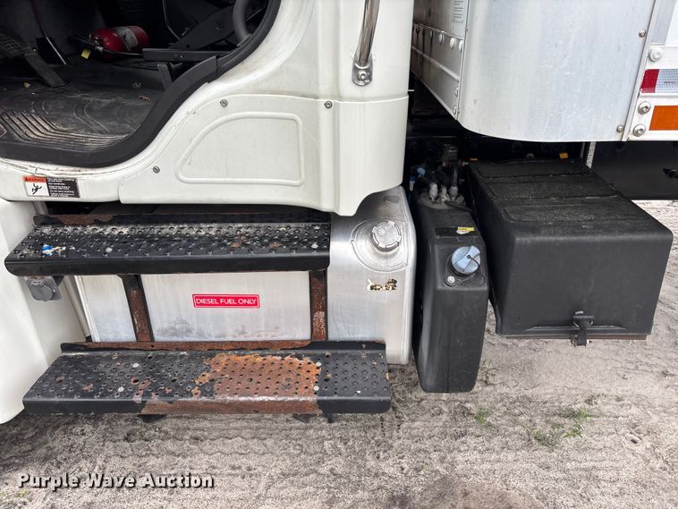 image for item YA2972 2019 Freightliner Business Class M2 box truck