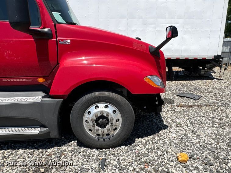 image for item YA3011 2018 International LT625 semi truck