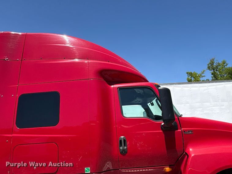 image for item YA3011 2018 International LT625 semi truck