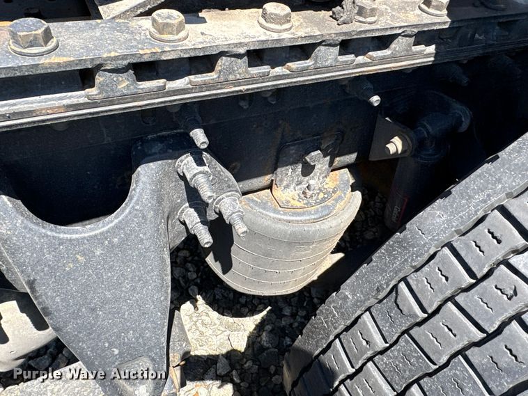 image for item YA3011 2018 International LT625 semi truck