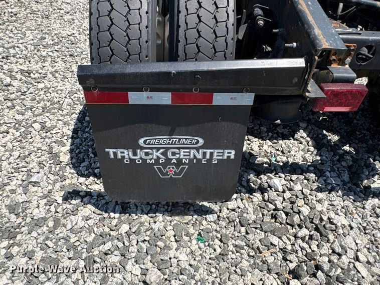image for item YA3011 2018 International LT625 semi truck