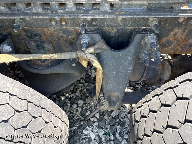 image for item YA3011 2018 International LT625 semi truck