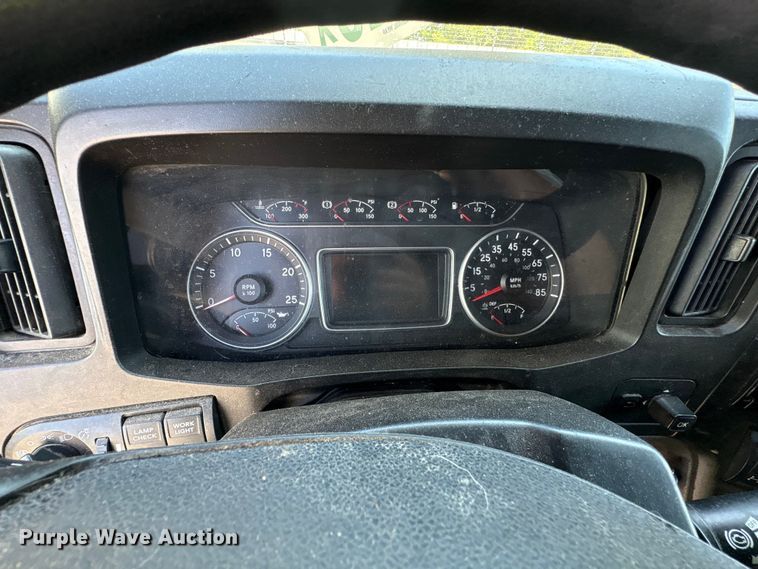 image for item YA3011 2018 International LT625 semi truck