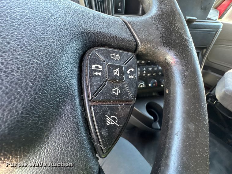 image for item YA3011 2018 International LT625 semi truck