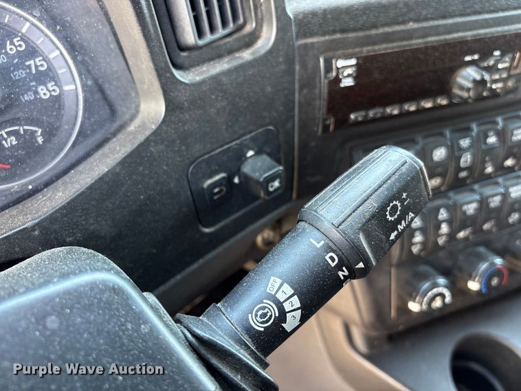 image for item YA3011 2018 International LT625 semi truck