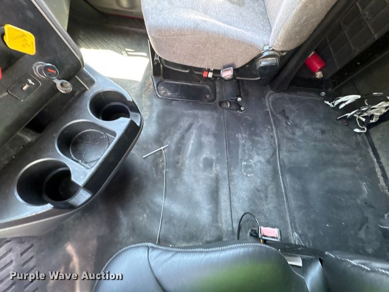 image for item YA3011 2018 International LT625 semi truck