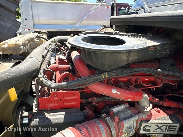 image for item YA3011 2018 International LT625 semi truck