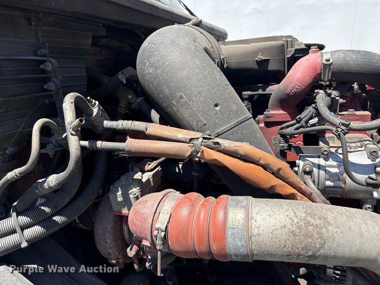 image for item YA3011 2018 International LT625 semi truck