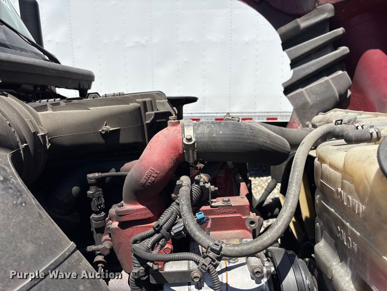 image for item YA3011 2018 International LT625 semi truck