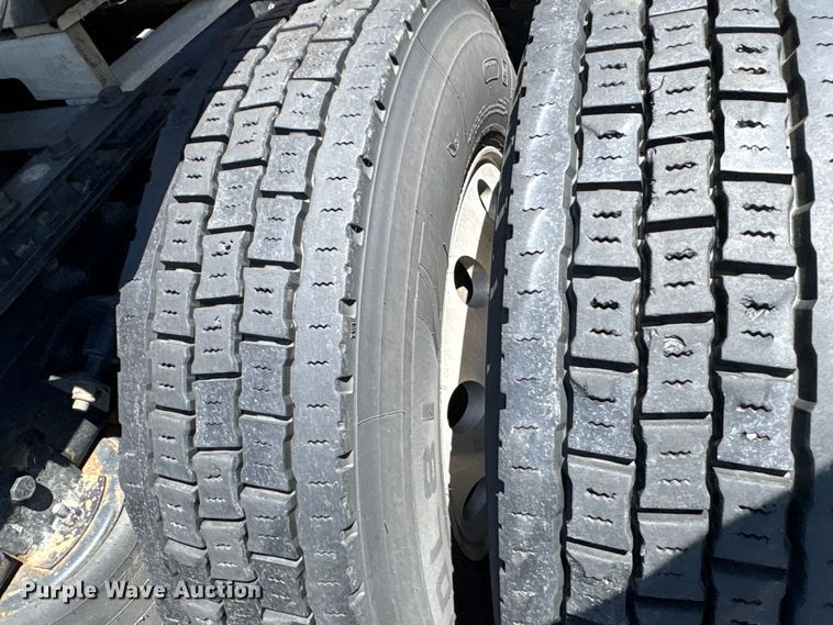 image for item YA3011 2018 International LT625 semi truck