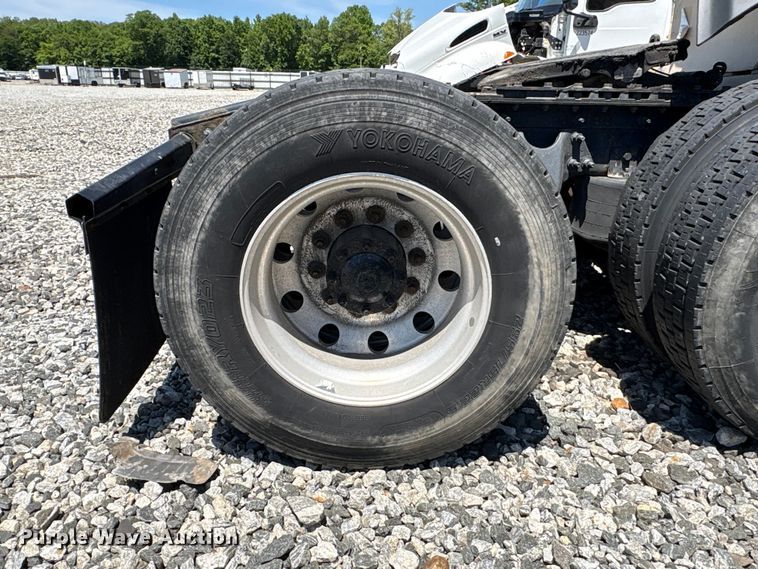 image for item YA3011 2018 International LT625 semi truck