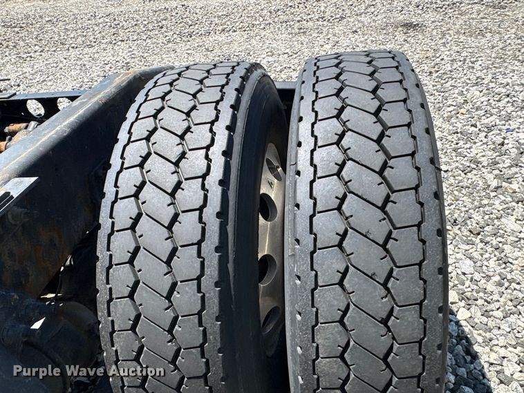 image for item YA3011 2018 International LT625 semi truck