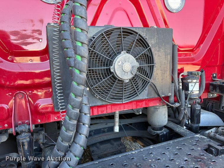 image for item YA3039 2021 Freightliner Cascadia semi truck