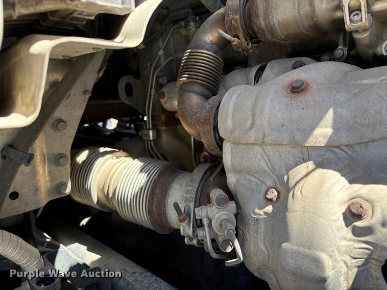 image for item YA3039 2021 Freightliner Cascadia semi truck
