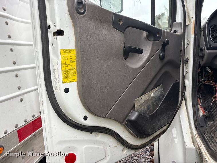 image for item YA3168 2020 Freightliner Business Class M2 bucket truck