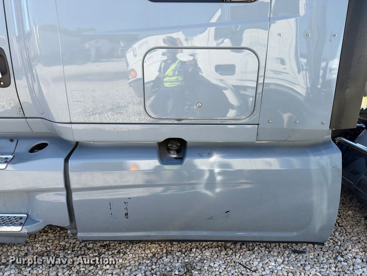 image for item YA3255 2023 International LT625 semi truck