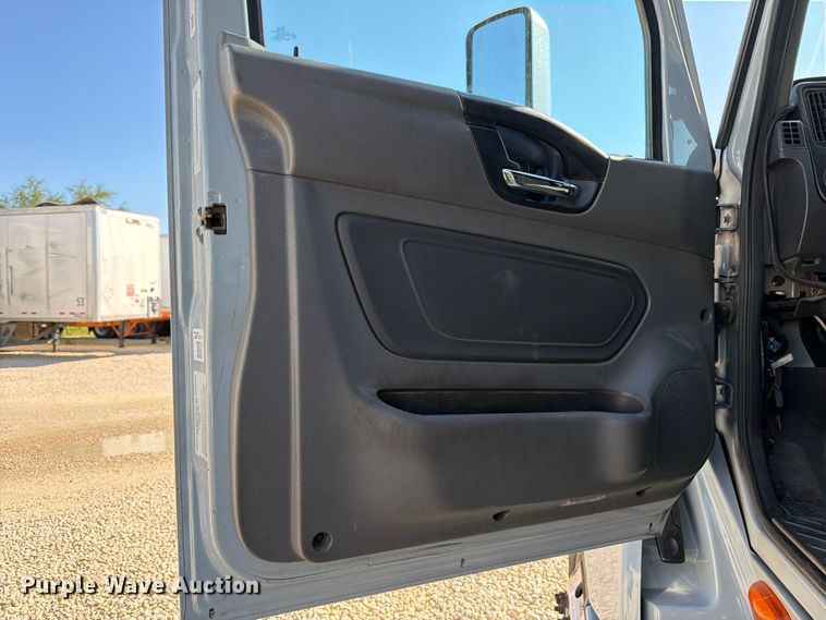 image for item YA3255 2023 International LT625 semi truck