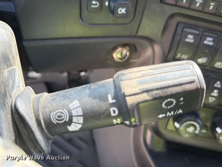 image for item YA3255 2023 International LT625 semi truck