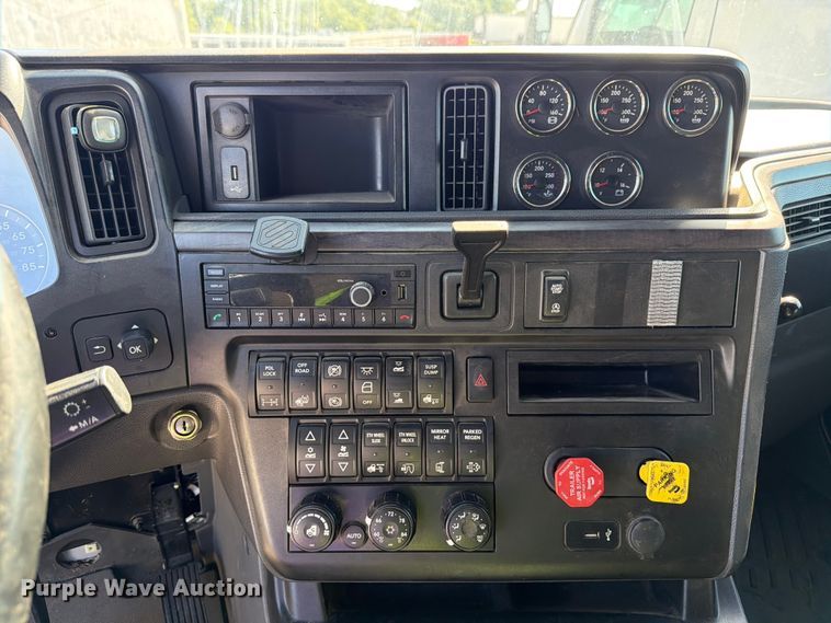 image for item YA3255 2023 International LT625 semi truck