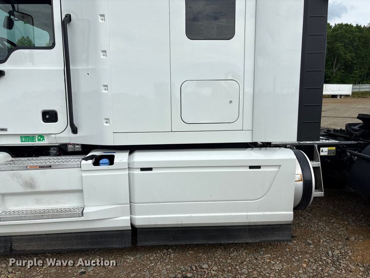 image for item YA3394 2023 Mack Anthem semi truck