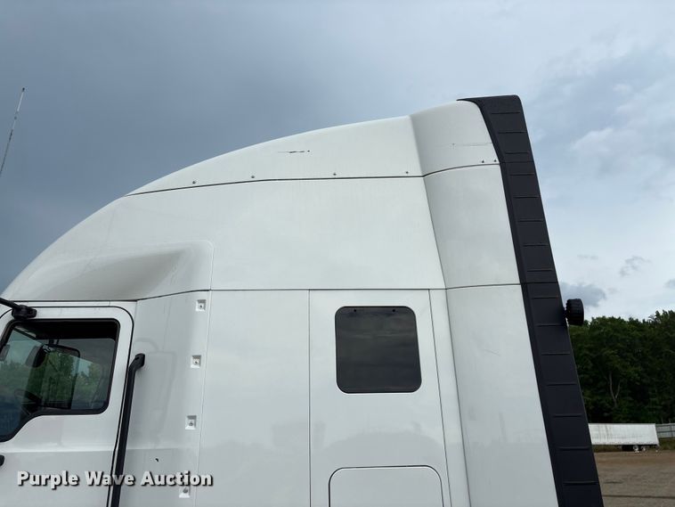 image for item YA3394 2023 Mack Anthem semi truck