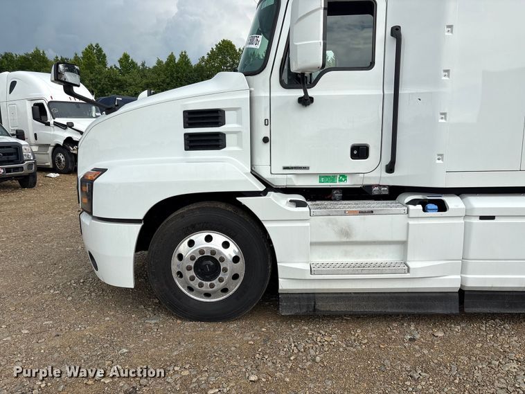 image for item YA3394 2023 Mack Anthem semi truck