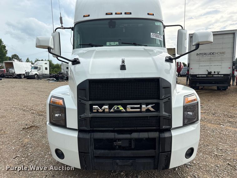 image for item YA3394 2023 Mack Anthem semi truck