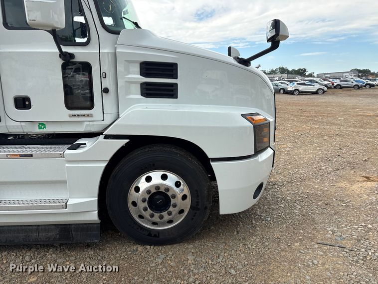image for item YA3394 2023 Mack Anthem semi truck